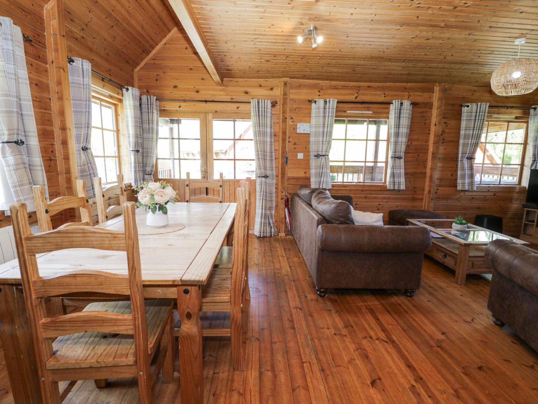 לאנבדר Sun View Lodge מראה חיצוני תמונה