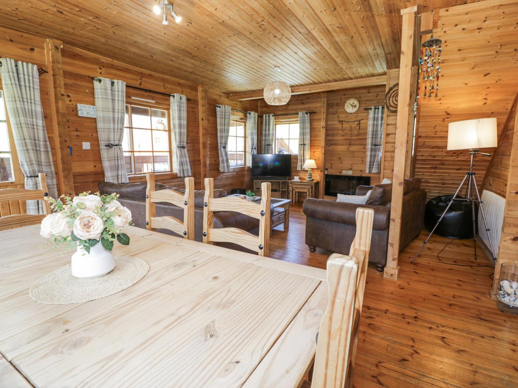 לאנבדר Sun View Lodge מראה חיצוני תמונה
